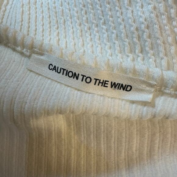 White Textured Ruffle Sleeve Romper Womens M Tie Waist Soft Girl Summer Playsuit - Picture 7 of 11